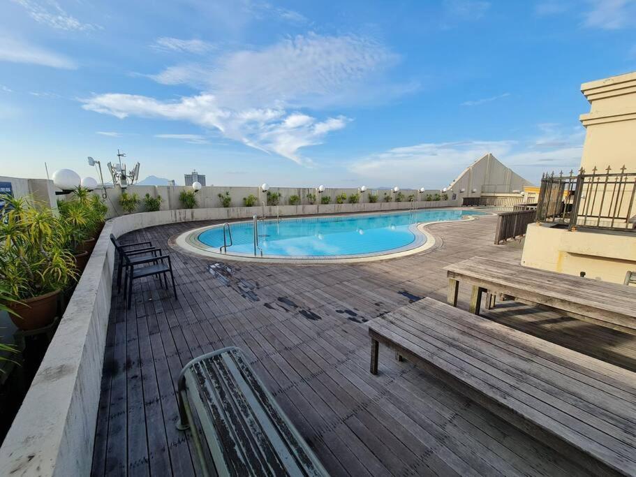 Lovely Waterfront Riverbank Suite With Pool كوشنج المظهر الخارجي الصورة