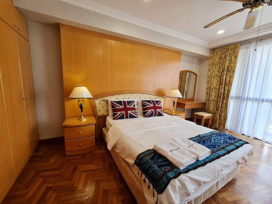 Lovely Waterfront Riverbank Suite With Pool كوشنج المظهر الخارجي الصورة